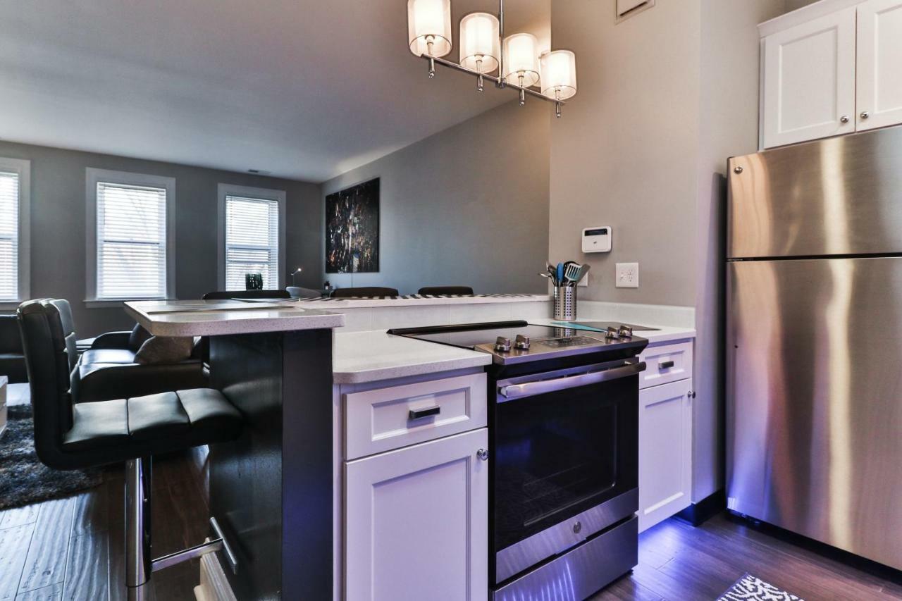 Luxury Apt W/ Spectrum Mood Lighting - Historic Cherokee Street Antique Row メアリーランド・ハイツ エクステリア 写真